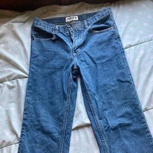 Cute baggy boyfriend jeans.